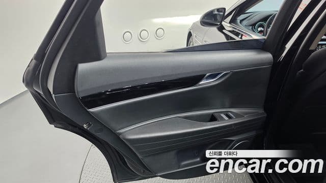 Genesis G80 2021 — Photo 11/34