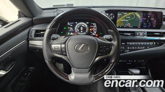 Lexus ES300h 2019 — Фото 12/20
