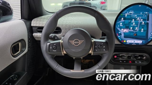 Mini Cooper S 2025 — Фото 13/20