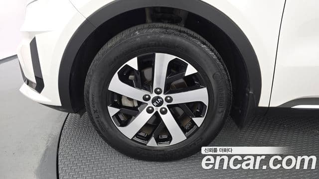 Kia Sorento 2020 — Фото 5/20