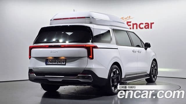 Kia Carnival 2024 — Фото 2/20