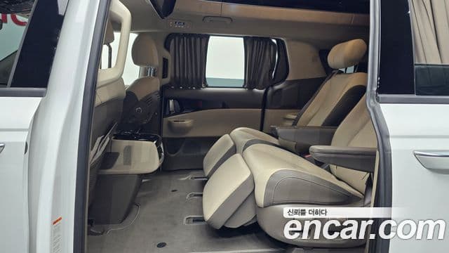 Kia Carnival 2024 — Фото 12/20