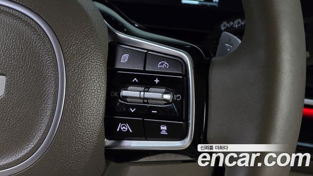 Kia Carnival 2024 — Фото 17/20