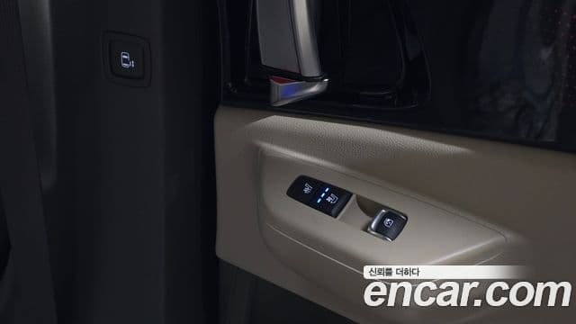 Kia Carnival 2024 — Şəkil 27/34
