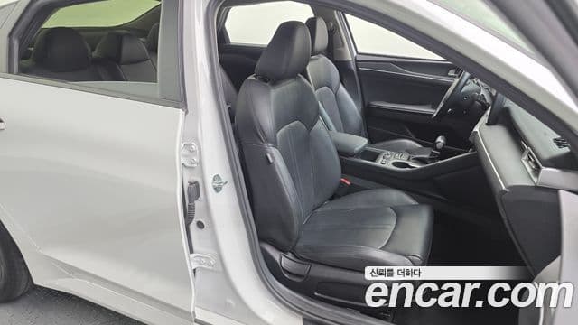 Kia K5 2022 — Şəkil 19/30