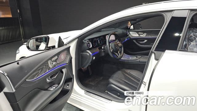 Mercedes-Benz CLS-Class 2021 — Фото 10/20