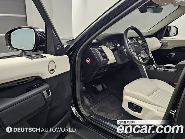 Land Rover Discovery 5 2022 — ფოტო 1/20