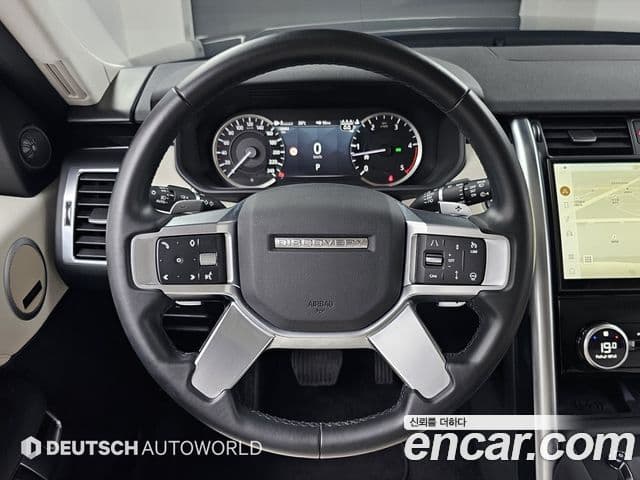 Land Rover Discovery 5 2022 — ფოტო 13/20