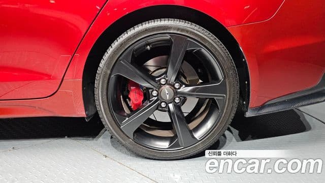 Genesis G70 2019 — Photo 20/34