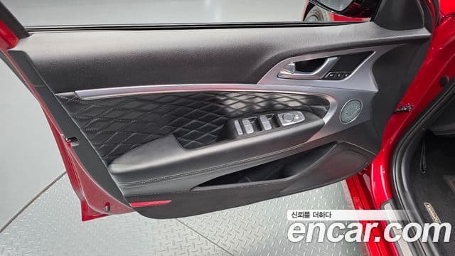 Genesis G70 2019 — Photo 32/34