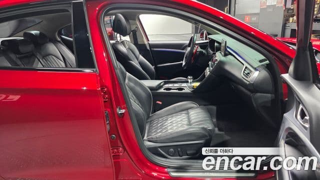 Genesis G70 2019 — Photo 24/34