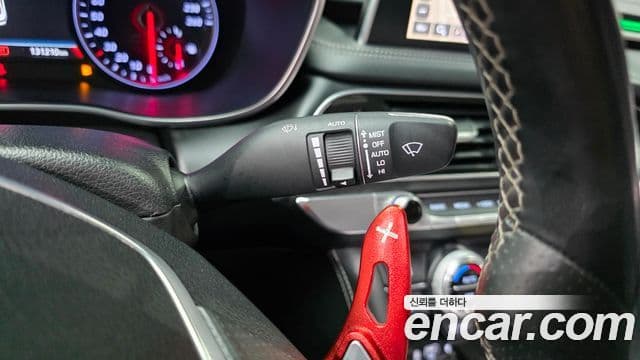 Genesis G70 2019 — Photo 19/34