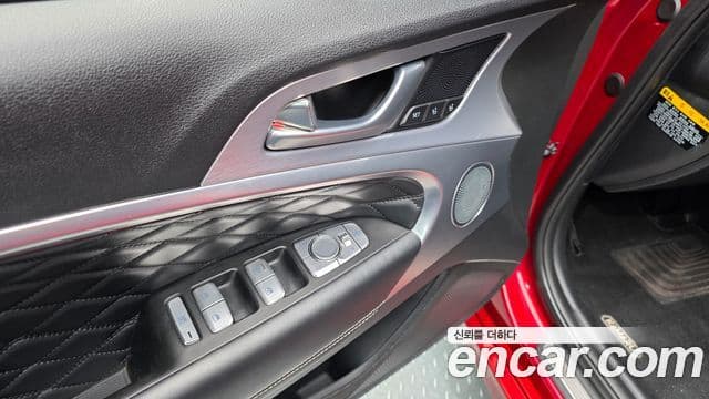 Genesis G70 2019 — Photo 7/34