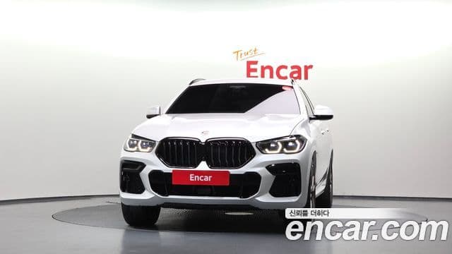 BMW X6 2023 — ფოტო 16/32