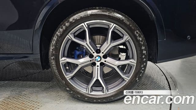 BMW X5 2024 — Photo 15/37