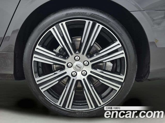 Volvo S90 2021 — Photo 19/20