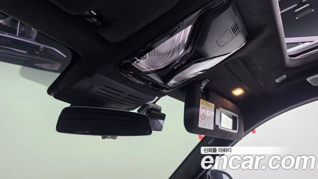 BMW X6M 2025 — Photo 19/33