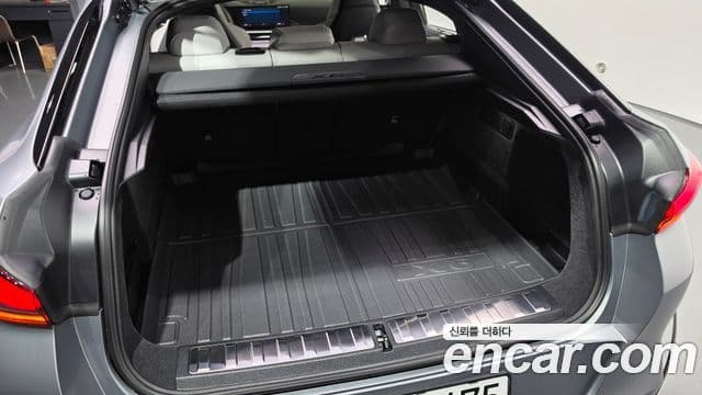 BMW X6M 2025 — Photo 6/33