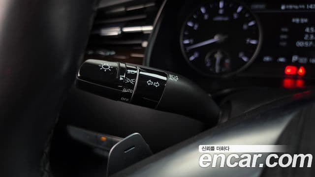 Kia The K9 2018 — Photo 26/34