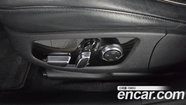 Kia The K9 2018 — Photo 6/34