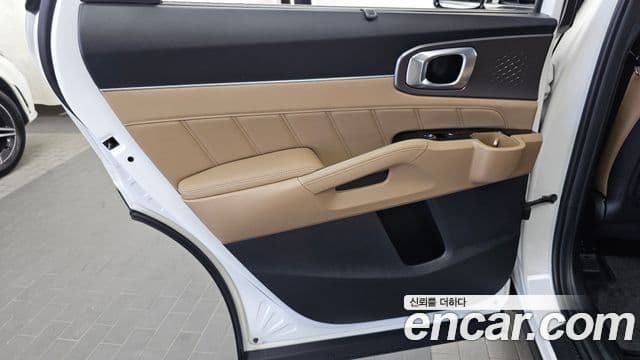 Kia Sorento 2025 — Şəkil 16/36