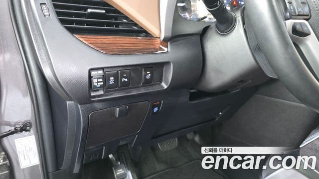 Toyota Sienna 2019 — Фото 14/20