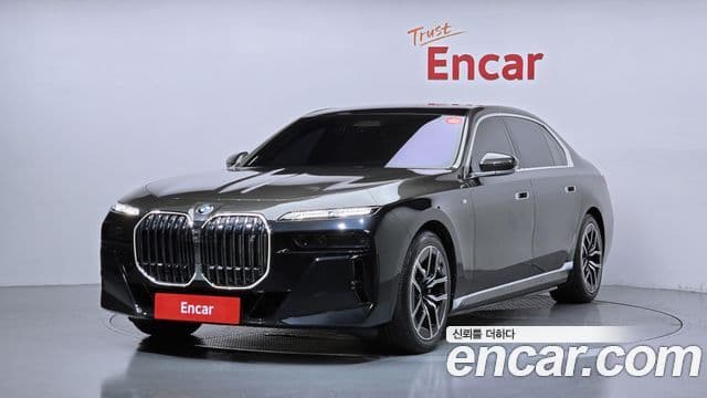 BMW i7 2024 — ფოტო 6/20