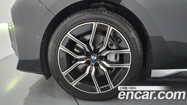 BMW i7 2024 — ფოტო 4/20