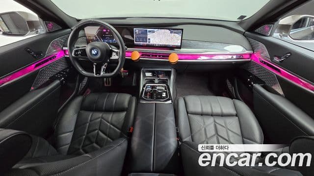 BMW i7 2024 — ფოტო 7/20