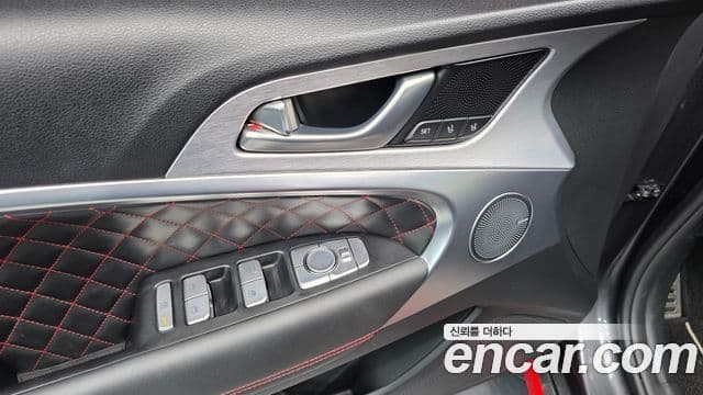 Genesis G70 2019 — Şəkil 28/36