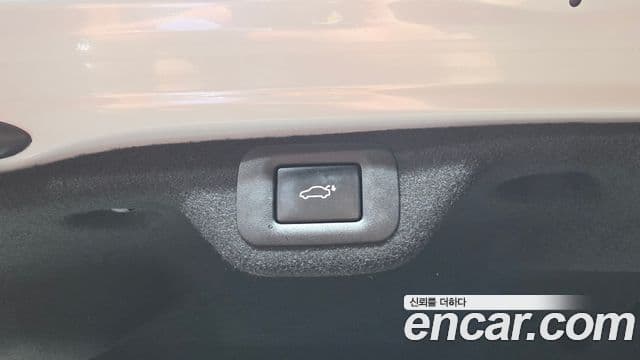 Lexus ES300h 2023 — Şəkil 37/40