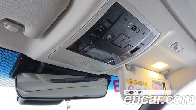 Lexus ES300h 2023 — Şəkil 22/40