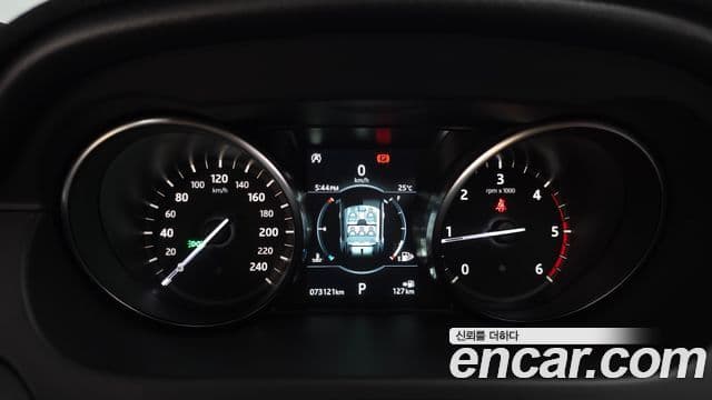 Land Rover Discovery Sport 2019 — Фото 7/20