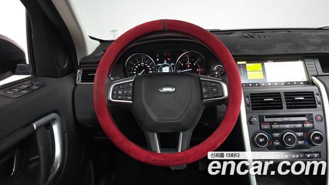 Land Rover Discovery Sport 2019 — Фото 13/20