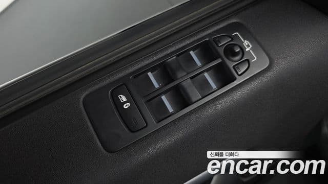 Land Rover Discovery Sport 2019 — Şəkil 5/35