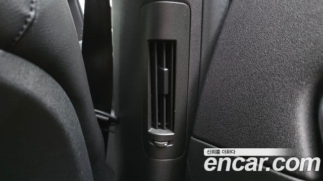Land Rover Discovery Sport 2019 — Şəkil 12/35