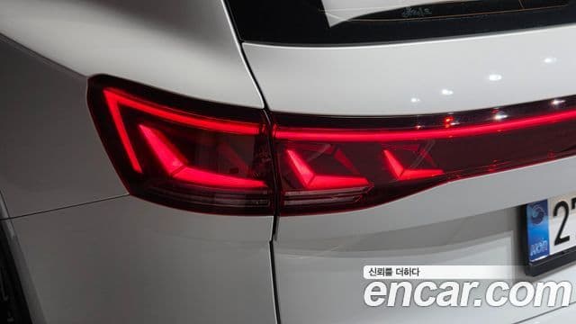 Volkswagen Touareg 2025 — Şəkil 15/36