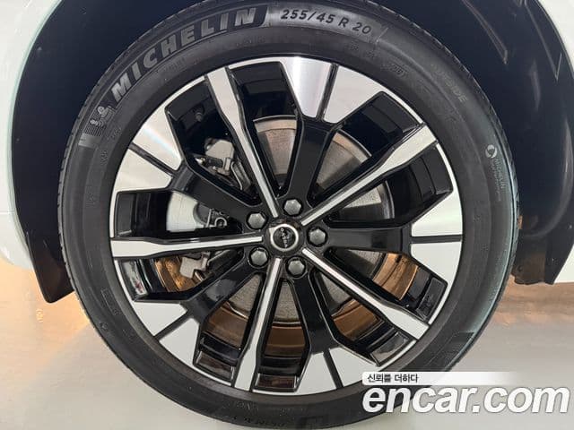 Volvo XC60 2026 — Photo 8/20