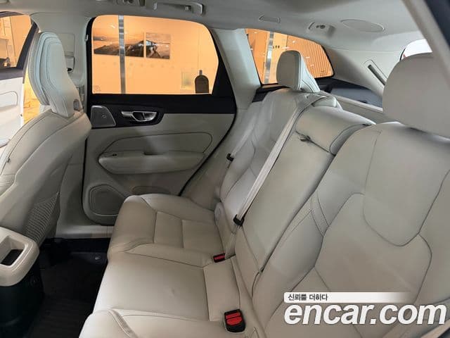 Volvo XC60 2026 — Photo 10/20