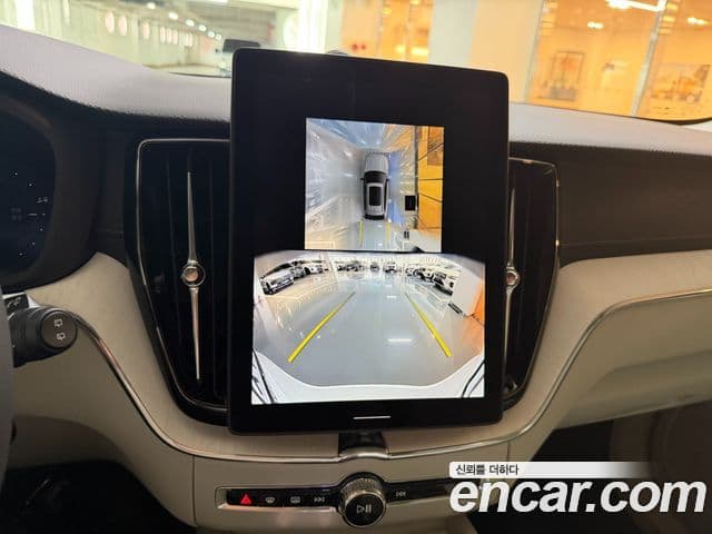 Volvo XC60 2026 — Photo 18/20