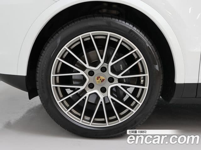 Porsche Cayenne 2022 — Şəkil 11/20