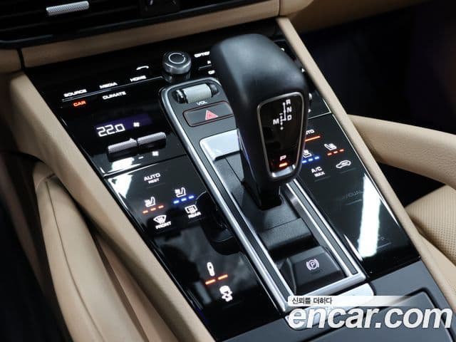 Porsche Cayenne 2022 — Şəkil 12/20