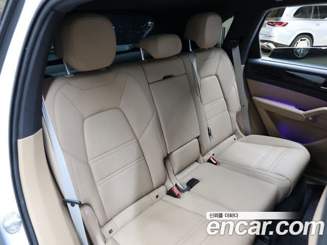 Porsche Cayenne 2022 — Şəkil 7/20