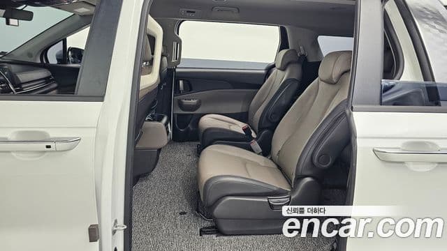 Kia Carnival 2025 — Фото 11/20
