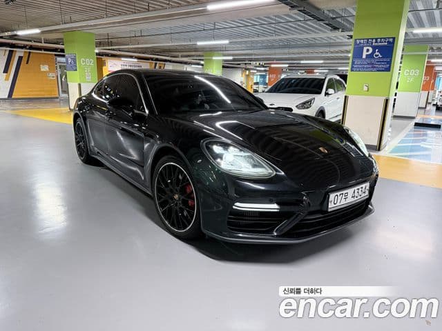 Porsche Panamera 2018 — ფოტო 9/11