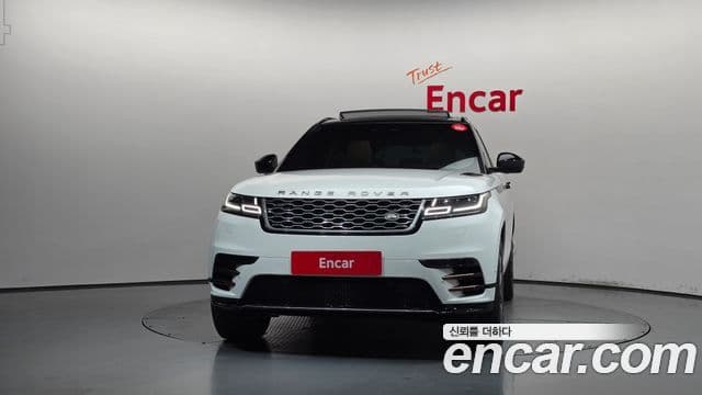 Land Rover Range Rover Velar 2021 — Şəkil 29/36