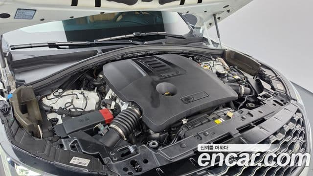 Land Rover Range Rover Velar 2021 — Şəkil 25/36