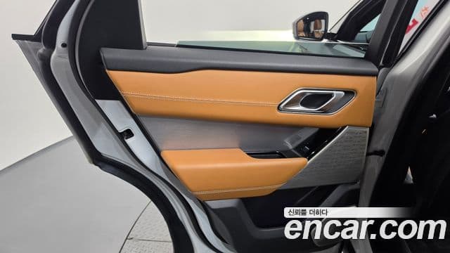 Land Rover Range Rover Velar 2021 — Şəkil 21/36