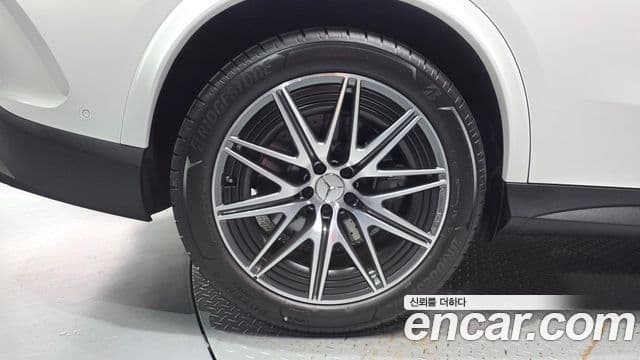 Mercedes-Benz GLC-Class 2025 — Photo 10/20