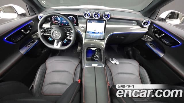 Mercedes-Benz GLC-Class 2025 — Photo 17/20